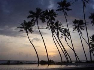 Saffron Beach Hotel Wadduwa Exterior foto